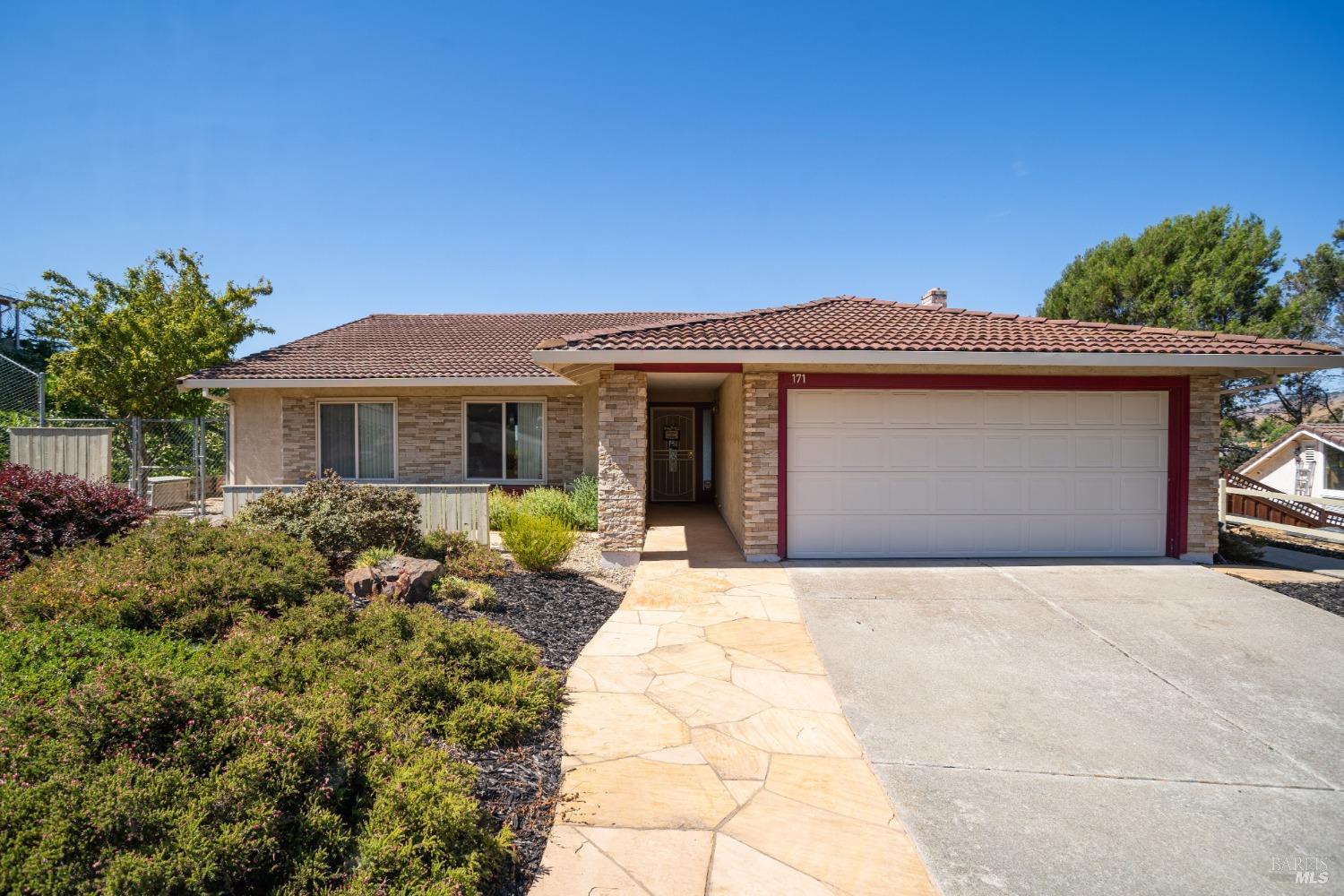 Photo of 171 Hillview Dr in Vallejo, CA