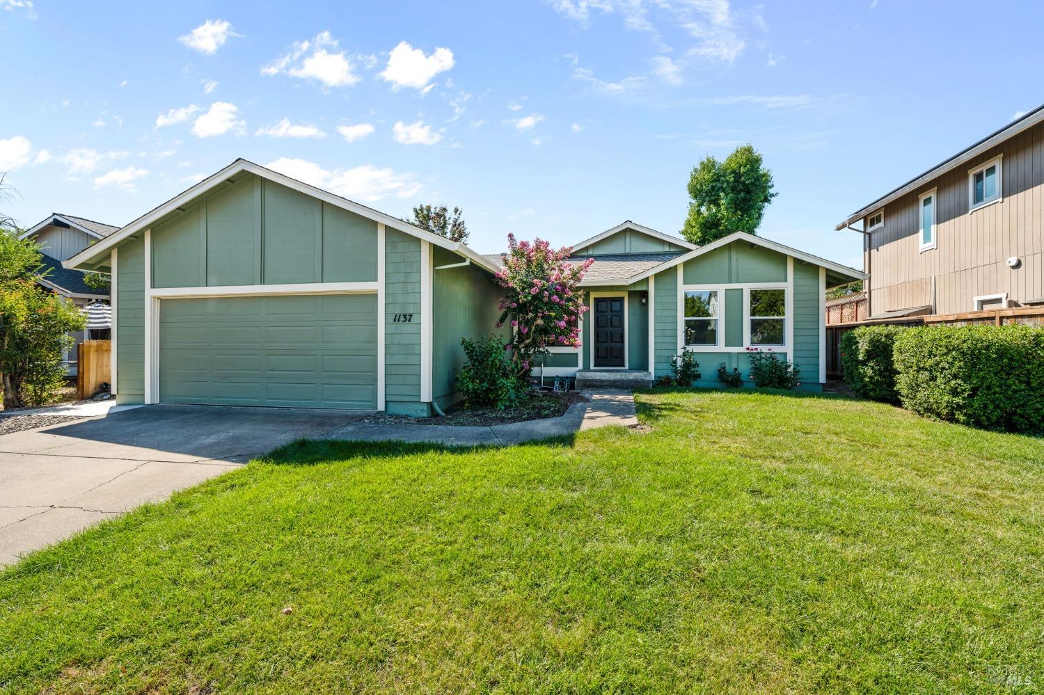 Photo of 1137 Levine Dr in Santa Rosa, CA