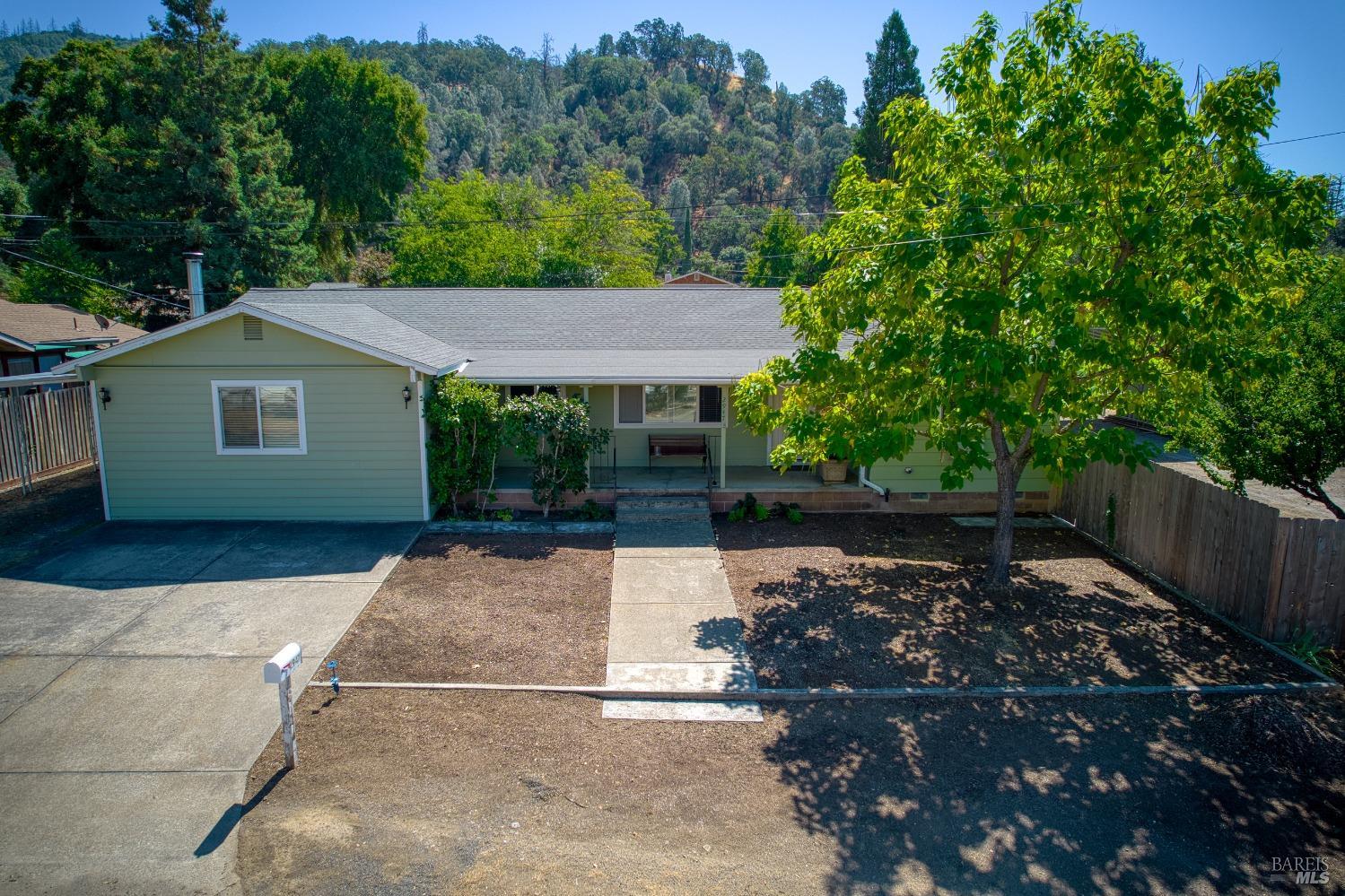 Photo of 2947 Bell Ray Ave in Lucerne, CA