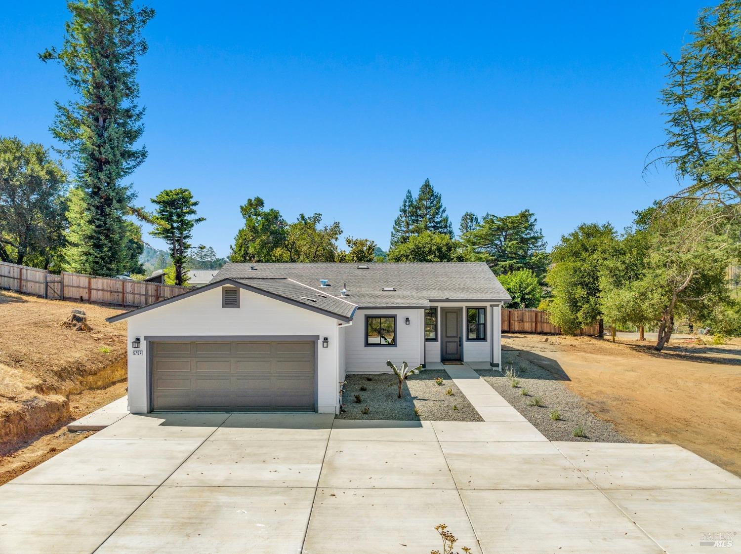 Photo of 5757 Mark W Ln in Santa Rosa, CA