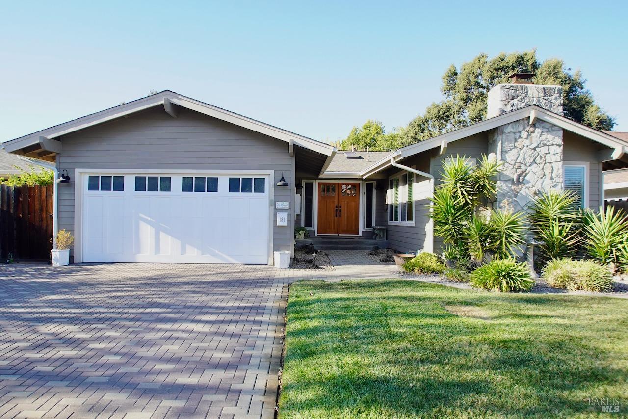 Photo of 181 San Carlos Wy in Novato, CA