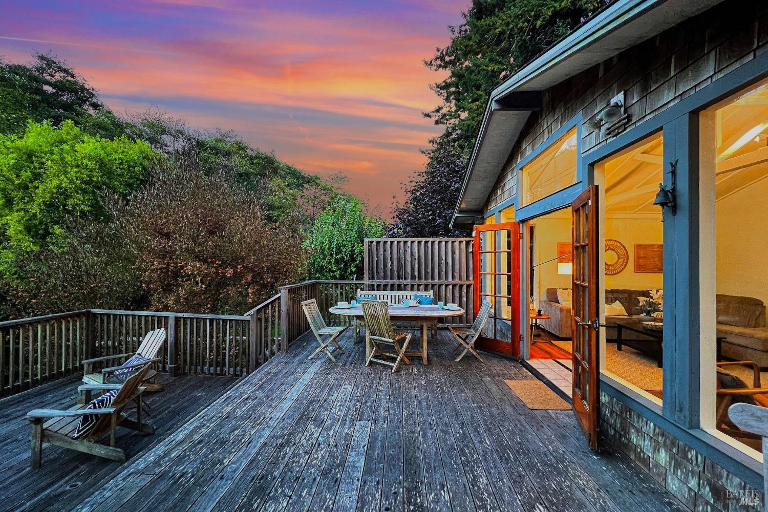Photo of 25898 Freezeout Rd in Duncans Mills, CA