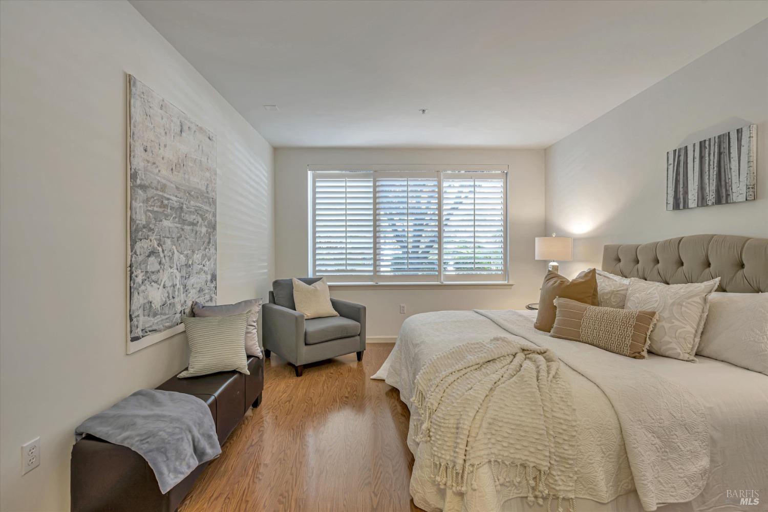 Detail Gallery Image 20 of 36 For 100 Deer Valley Rd Gb,  San Rafael,  CA 94903 - 2 Beds | 2 Baths