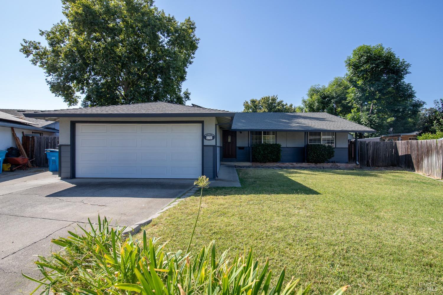 Photo of 274 Shasta Dr in Vacaville, CA