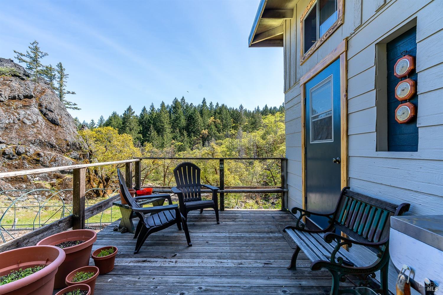 Detail Gallery Image 7 of 16 For 28500 Valley View Dr, Willits,  CA 95490 - 1 Beds | 1 Baths