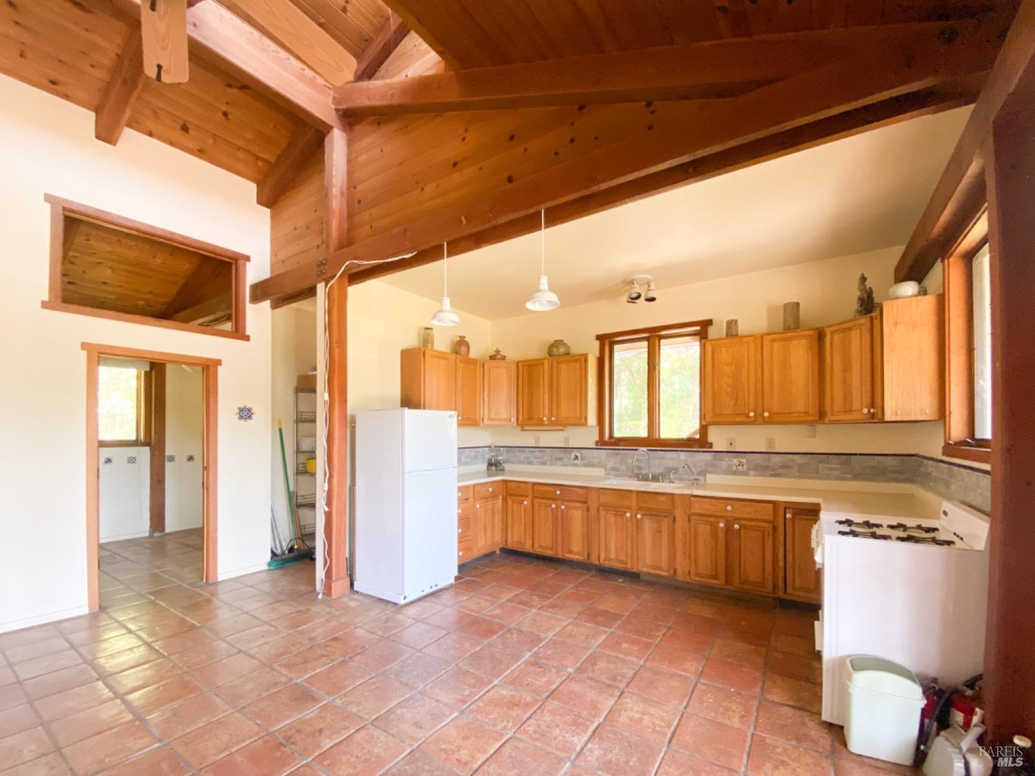 Detail Gallery Image 6 of 24 For 23300 Old Wagon Rd, Willits,  CA 95490 - 2 Beds | 1 Baths