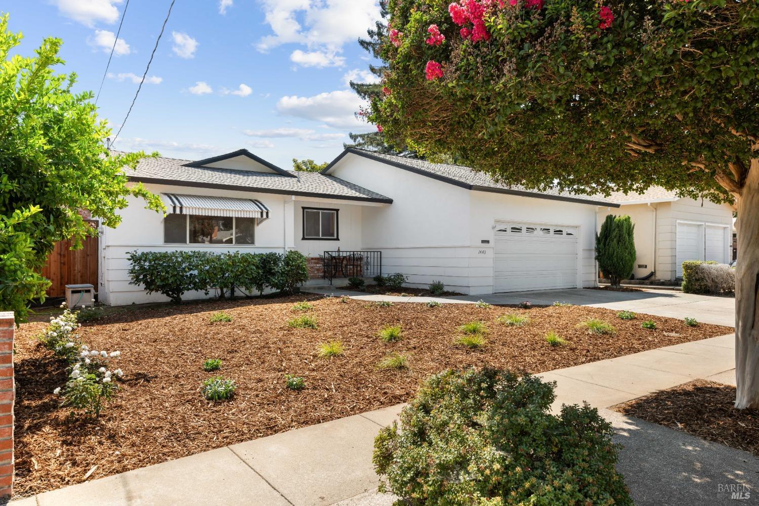 Photo of 1443 Sheridan Dr in Napa, CA