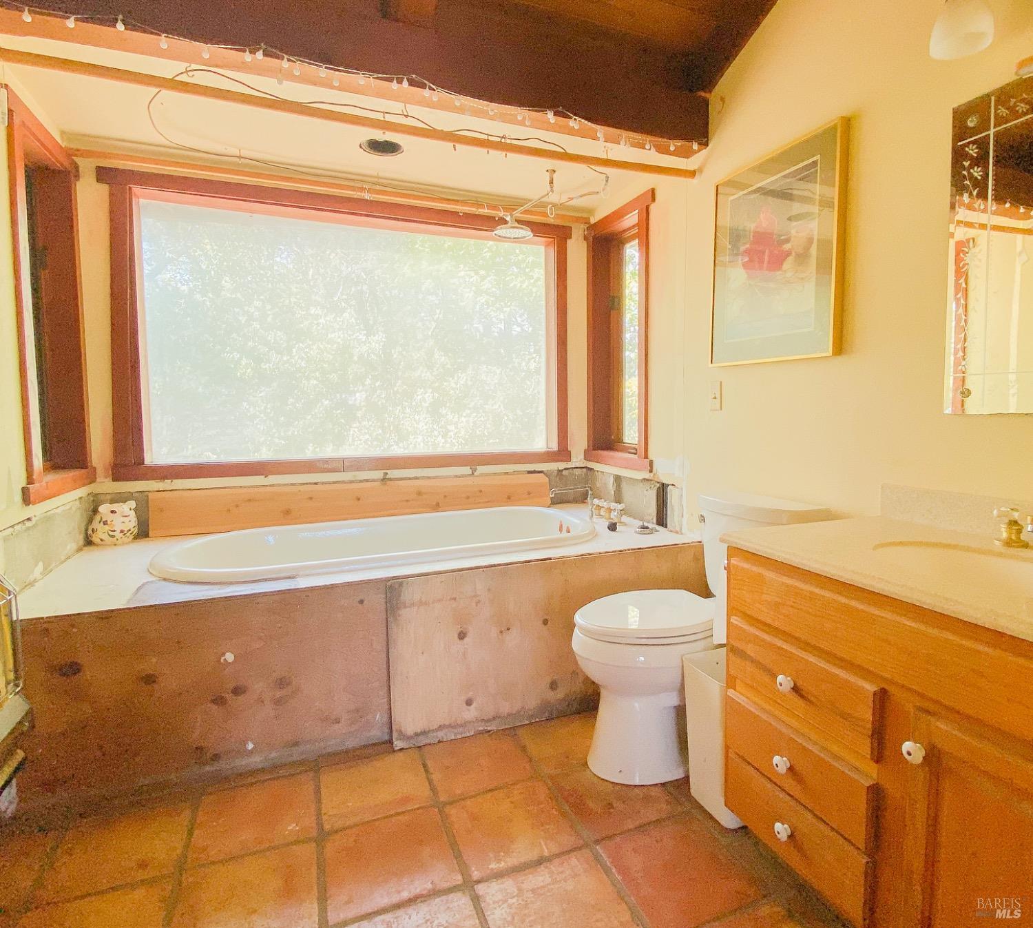 Detail Gallery Image 17 of 24 For 23300 Old Wagon Rd, Willits,  CA 95490 - 2 Beds | 1 Baths