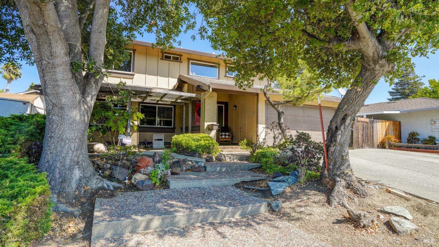 Photo of 416 Marigold Dr in Fairfield, CA