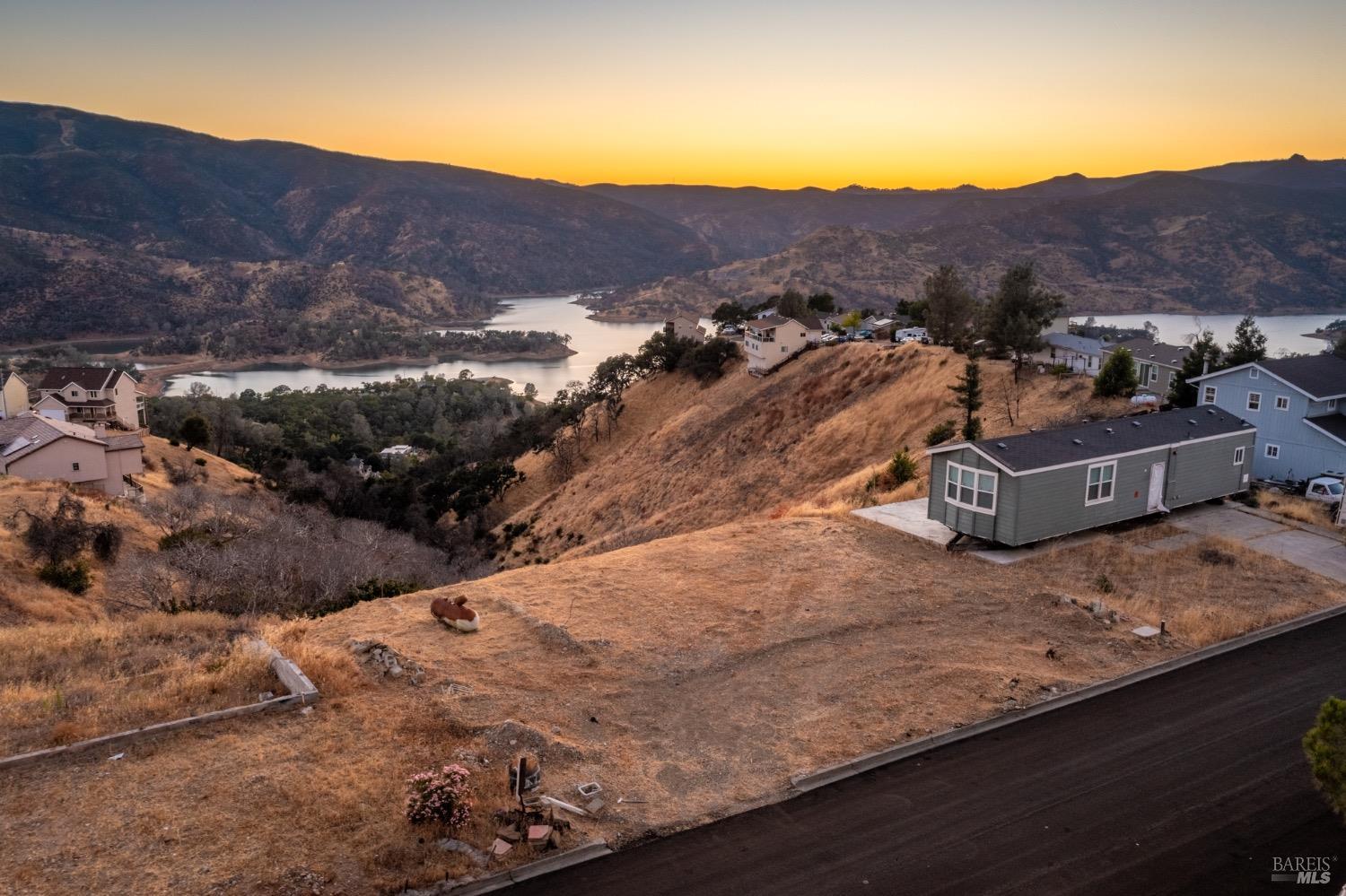 Photo of 1119 Rimrock Dr in Napa, CA