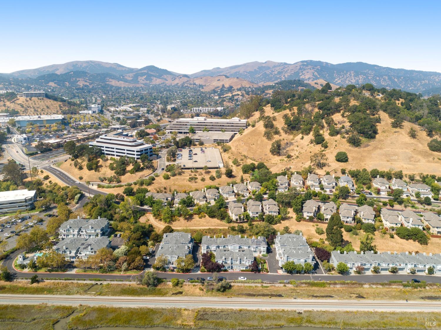 Detail Gallery Image 48 of 59 For 89 Gable Ct, San Rafael,  CA 94903 - 3 Beds | 2/1 Baths
