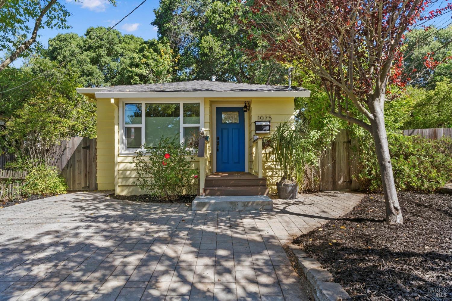 Photo of 1075 Clark St in Santa Rosa, CA
