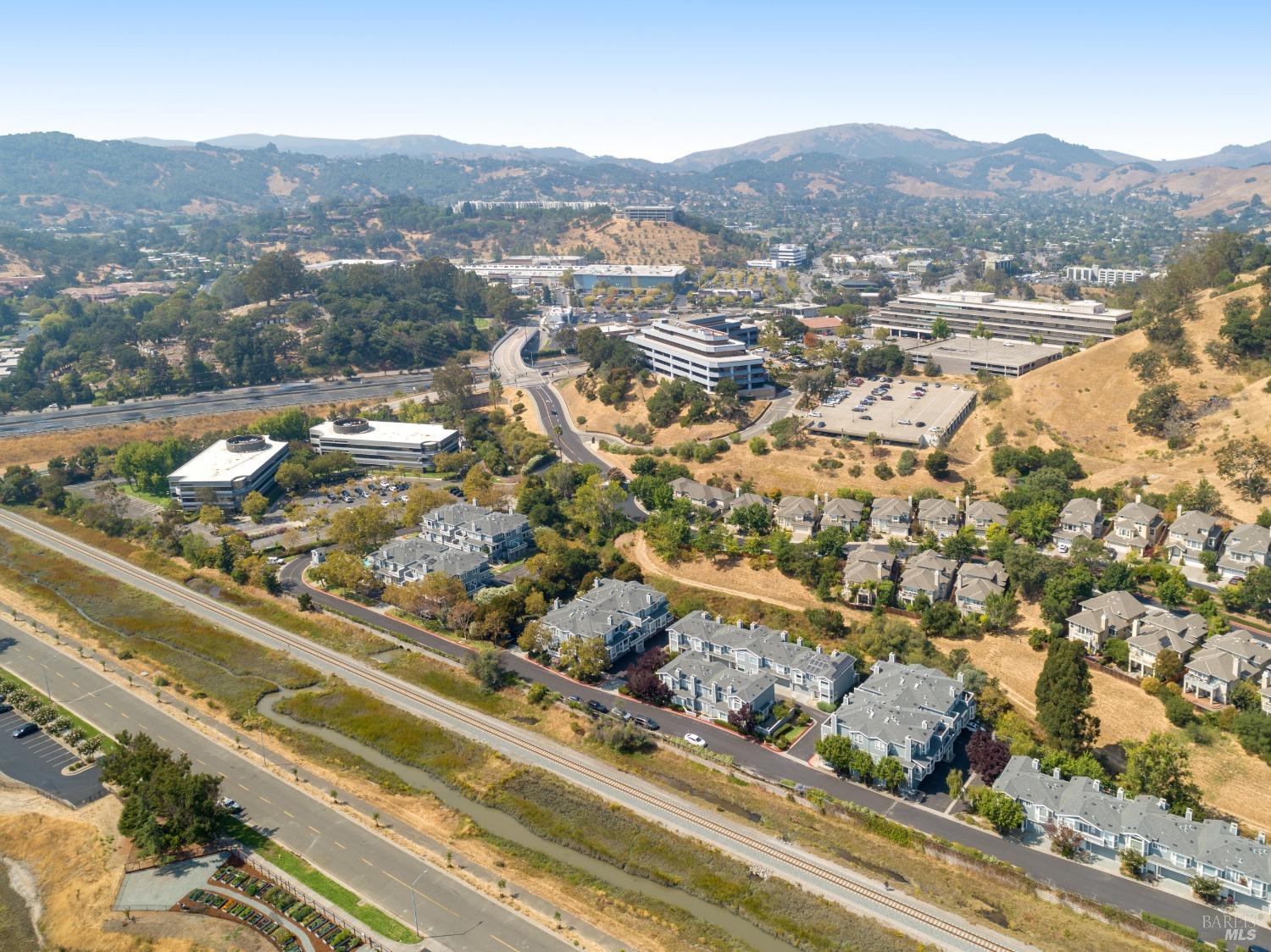 Detail Gallery Image 49 of 59 For 89 Gable Ct, San Rafael,  CA 94903 - 3 Beds | 2/1 Baths