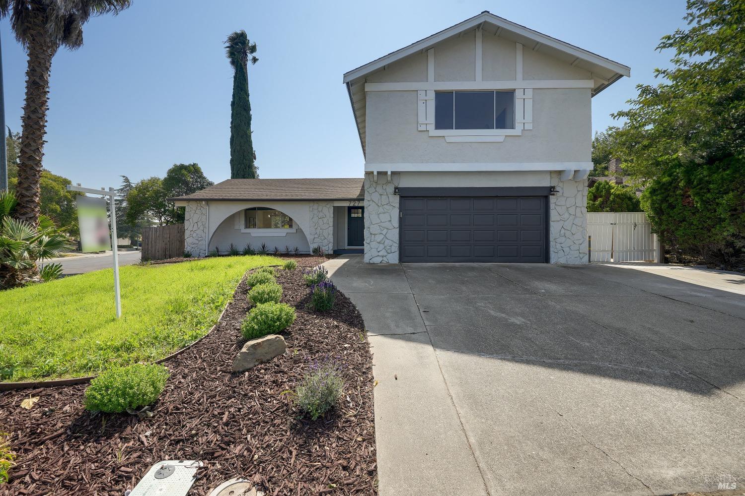 Photo of 727 Shamrock Ct in Fairfield, CA