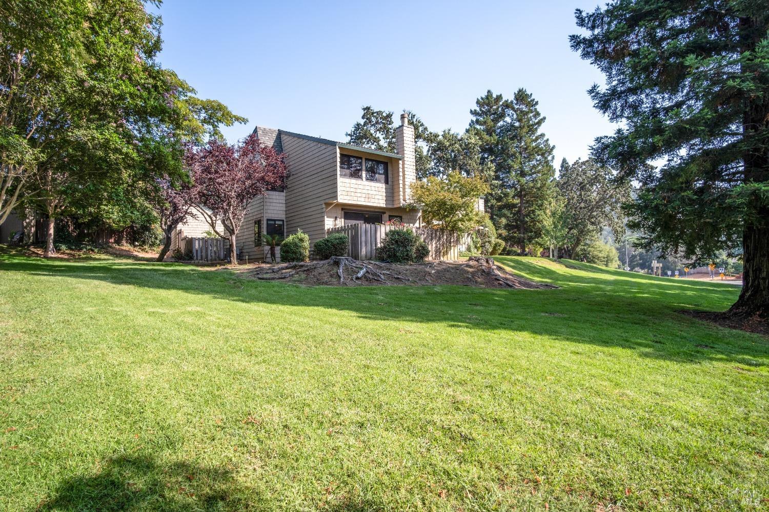 Photo of 14 Cama Ln in Novato, CA