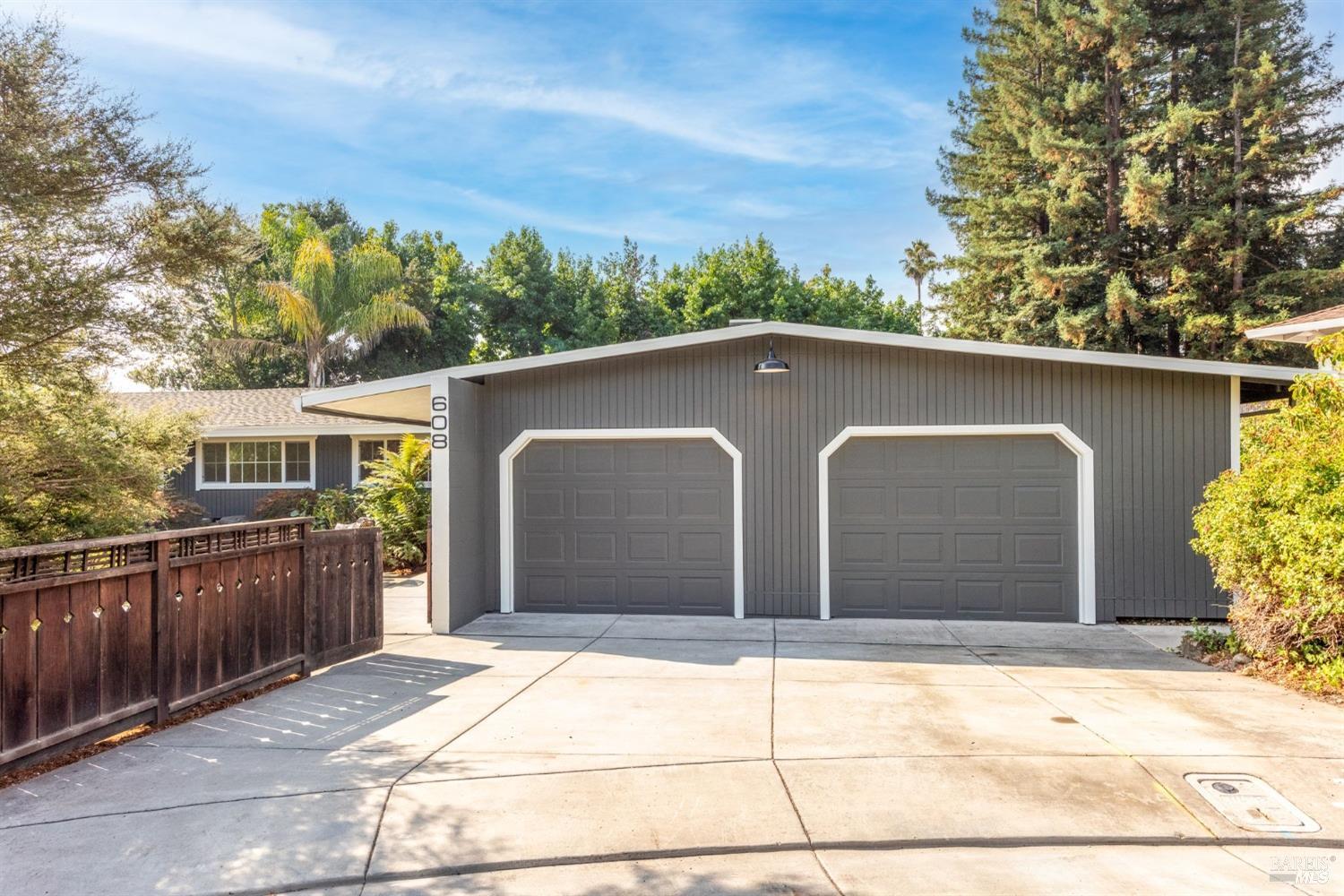 Photo of 608 Terra Linda Ct in Santa Rosa, CA