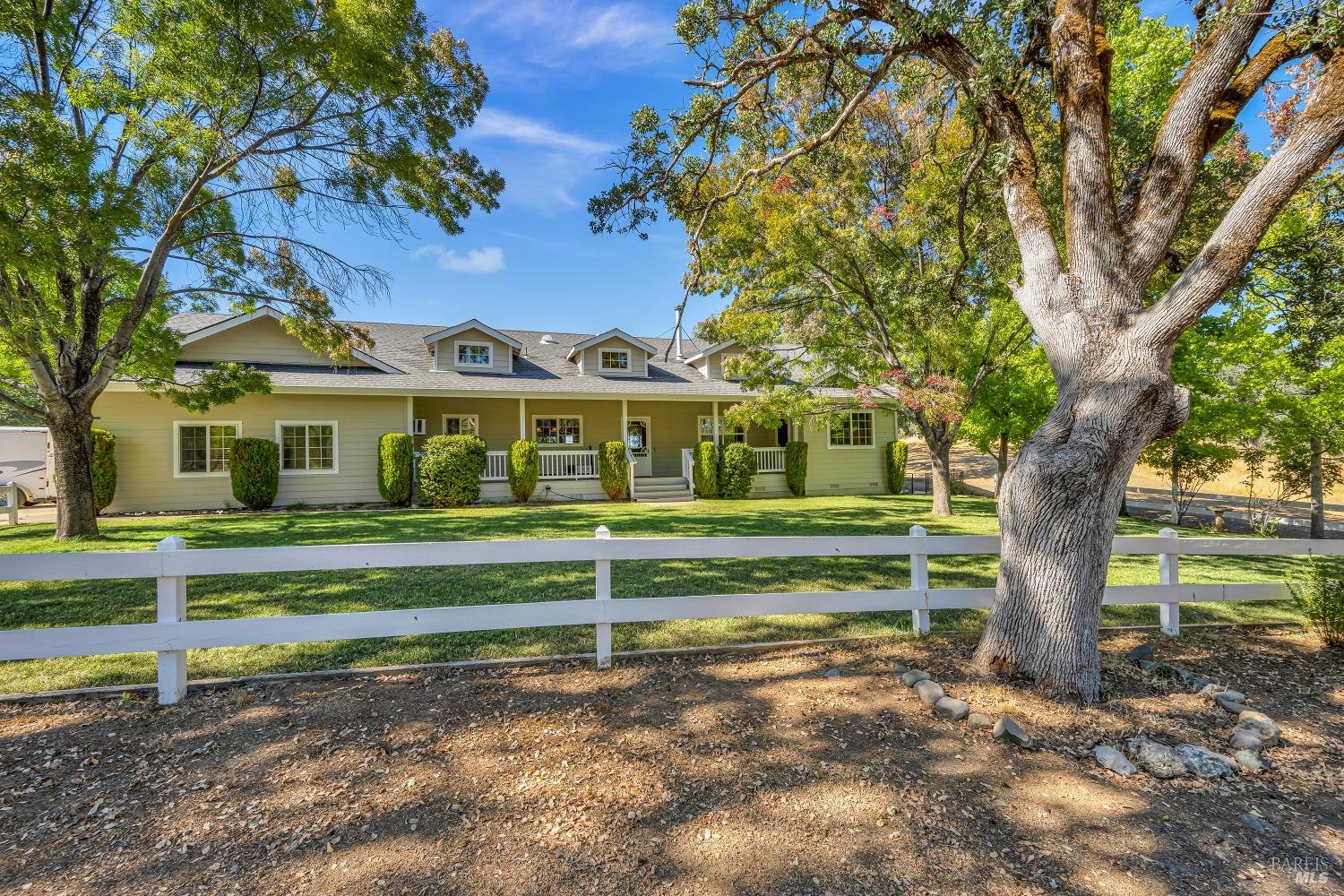 Photo of 23495 Oat Hill Rd in Middletown, CA