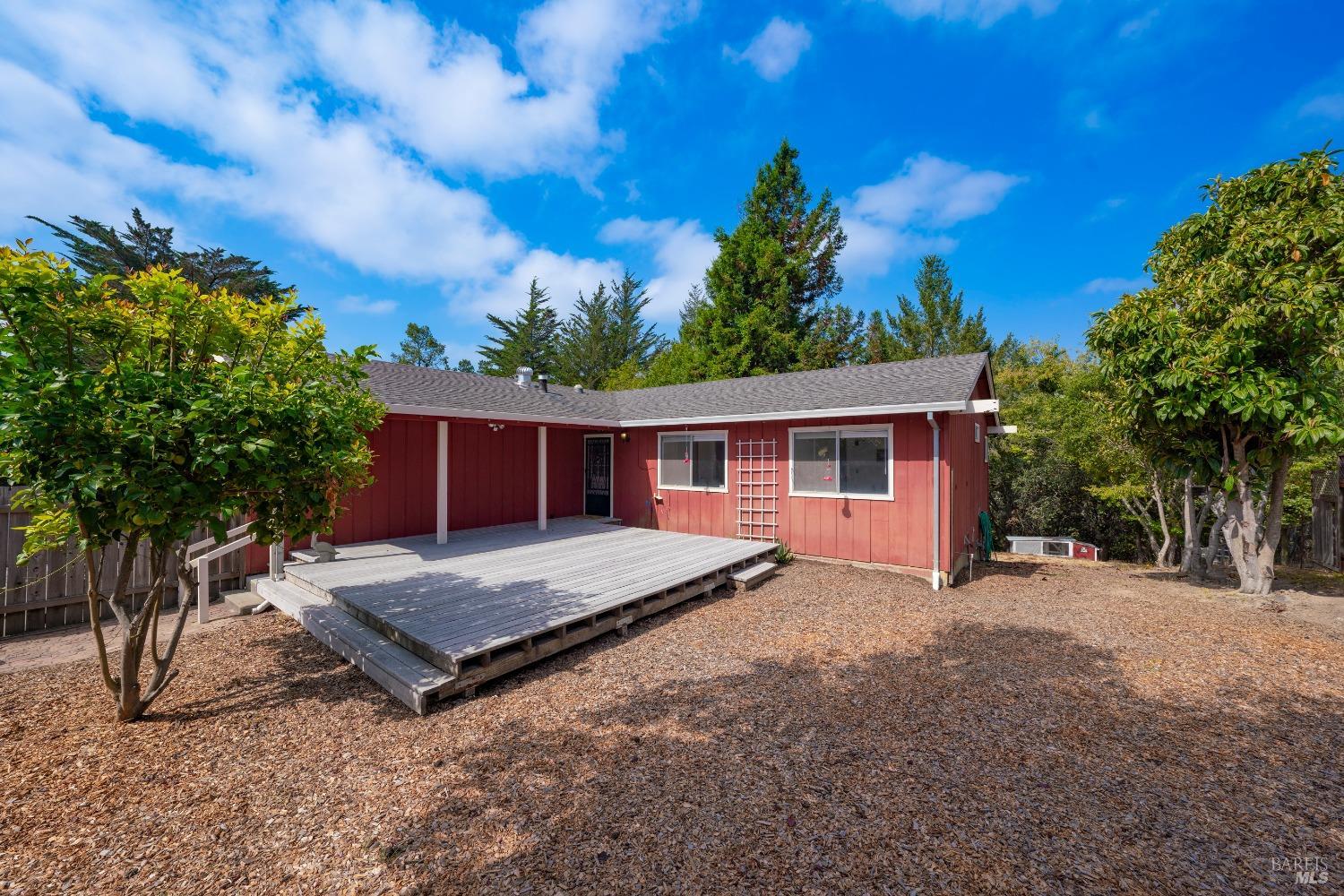 Photo of 1009 Tilton Rd in Sebastopol, CA