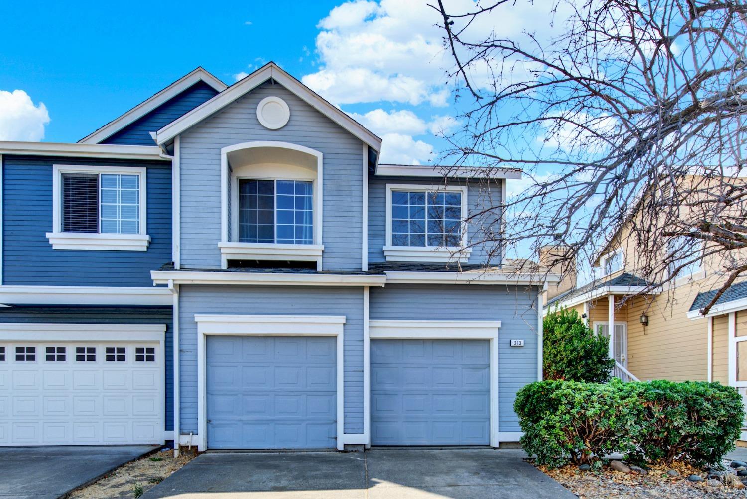 Photo of 213 Redstone Cir in Suisun City, CA