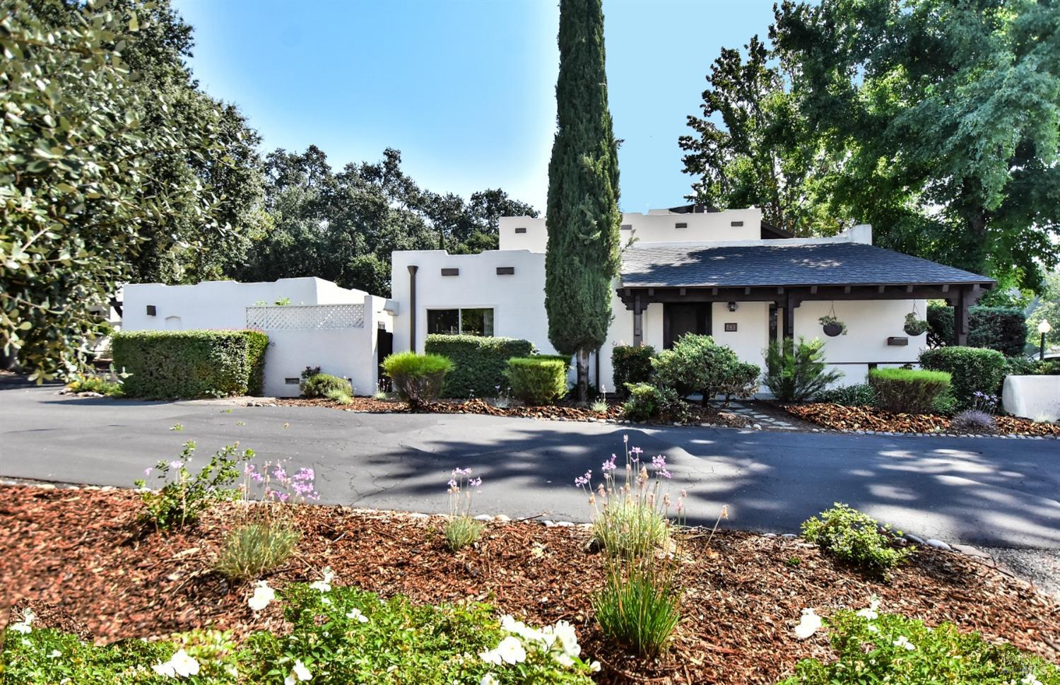 Photo of 261 Candlelight Dr in Santa Rosa, CA
