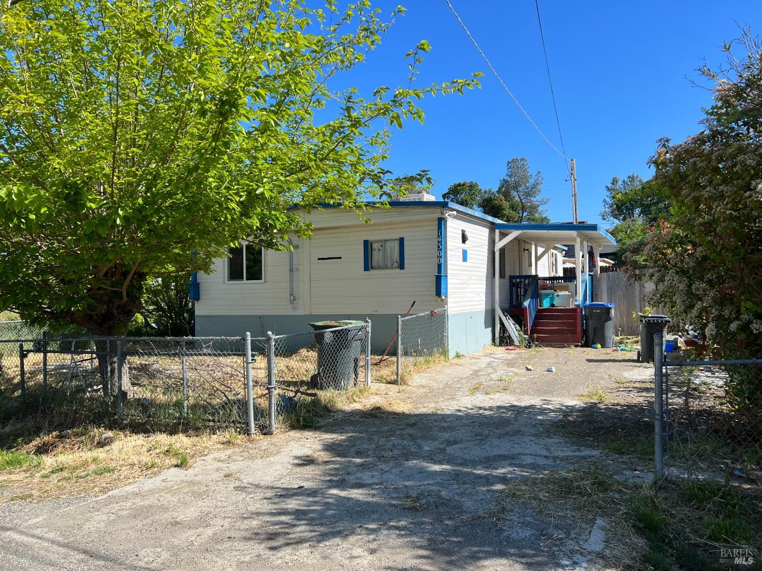 Detail Gallery Image 6 of 10 For 14300 Robinson Ave, Clearlake,  CA 95422 - 3 Beds | 2 Baths