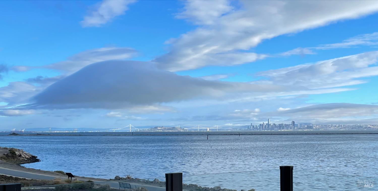 Photo of 2 Waterline Pl in Richmond, CA