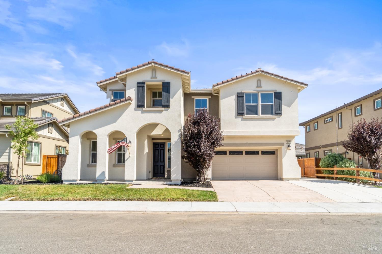Photo of 807 Roadrunner Wy in Vacaville, CA
