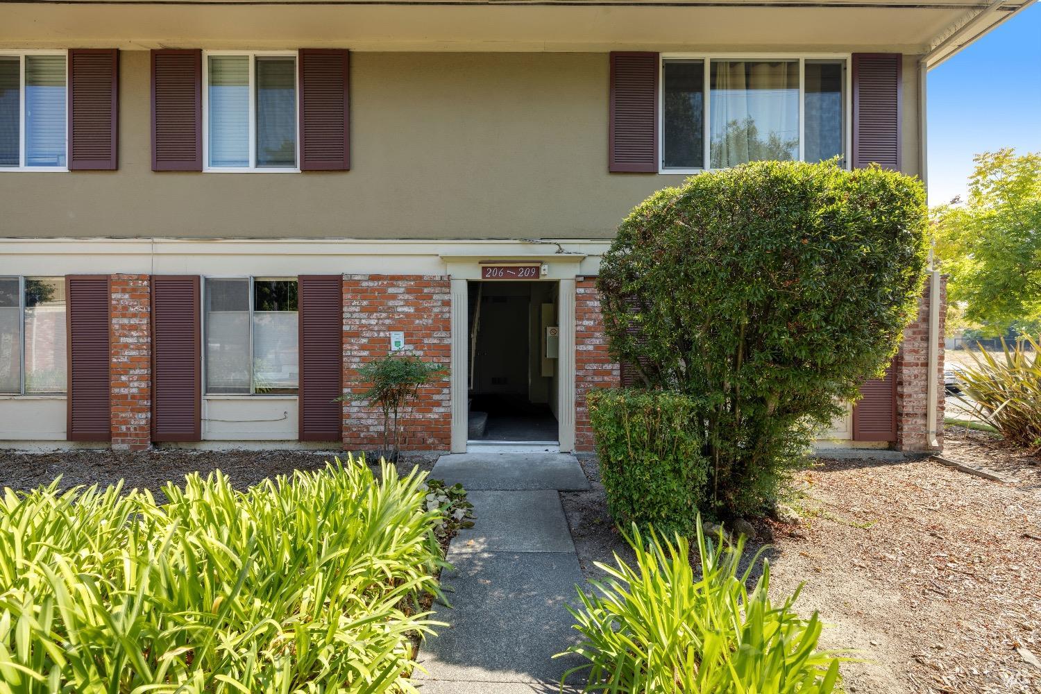 Photo of 300 Stony Point Rd #209 in Santa Rosa, CA