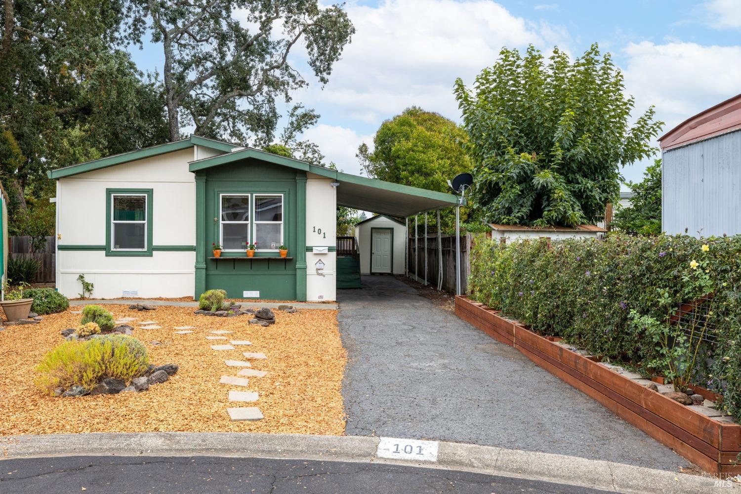 Photo of 101 Padre Ct in Santa Rosa, CA