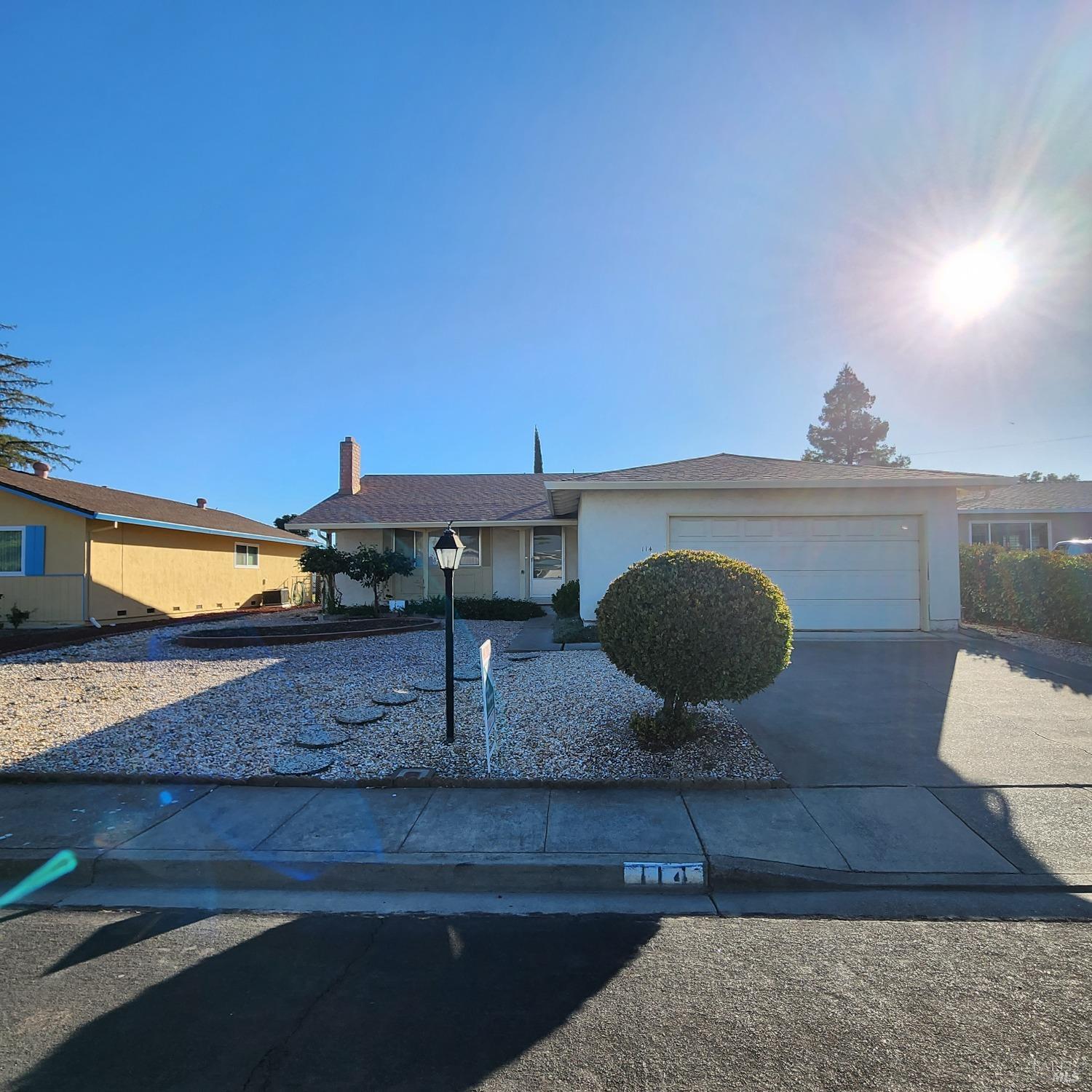 Photo of 114 Glacier Cir in Vacaville, CA
