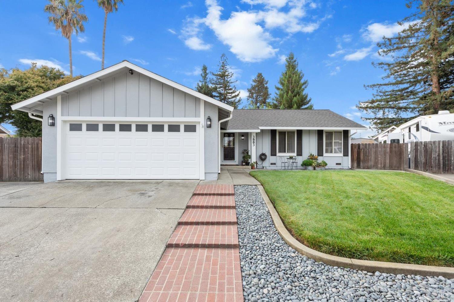 Photo of 3883 Klamath Ct in Napa, CA