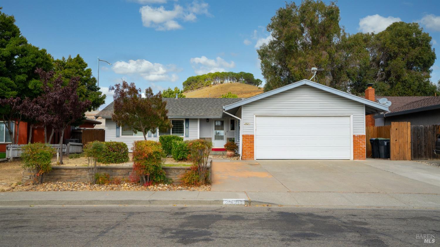 Photo of 2521 Carnation Dr in Fairfield, CA