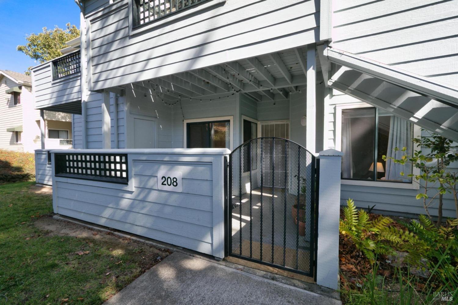 Photo of 1201 Glen Cove Pky #208 in Vallejo, CA