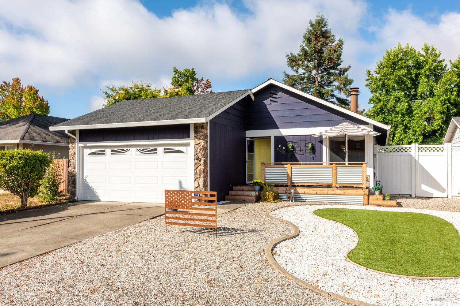 Photo of 6881 Avenida Cala in Rohnert Park, CA