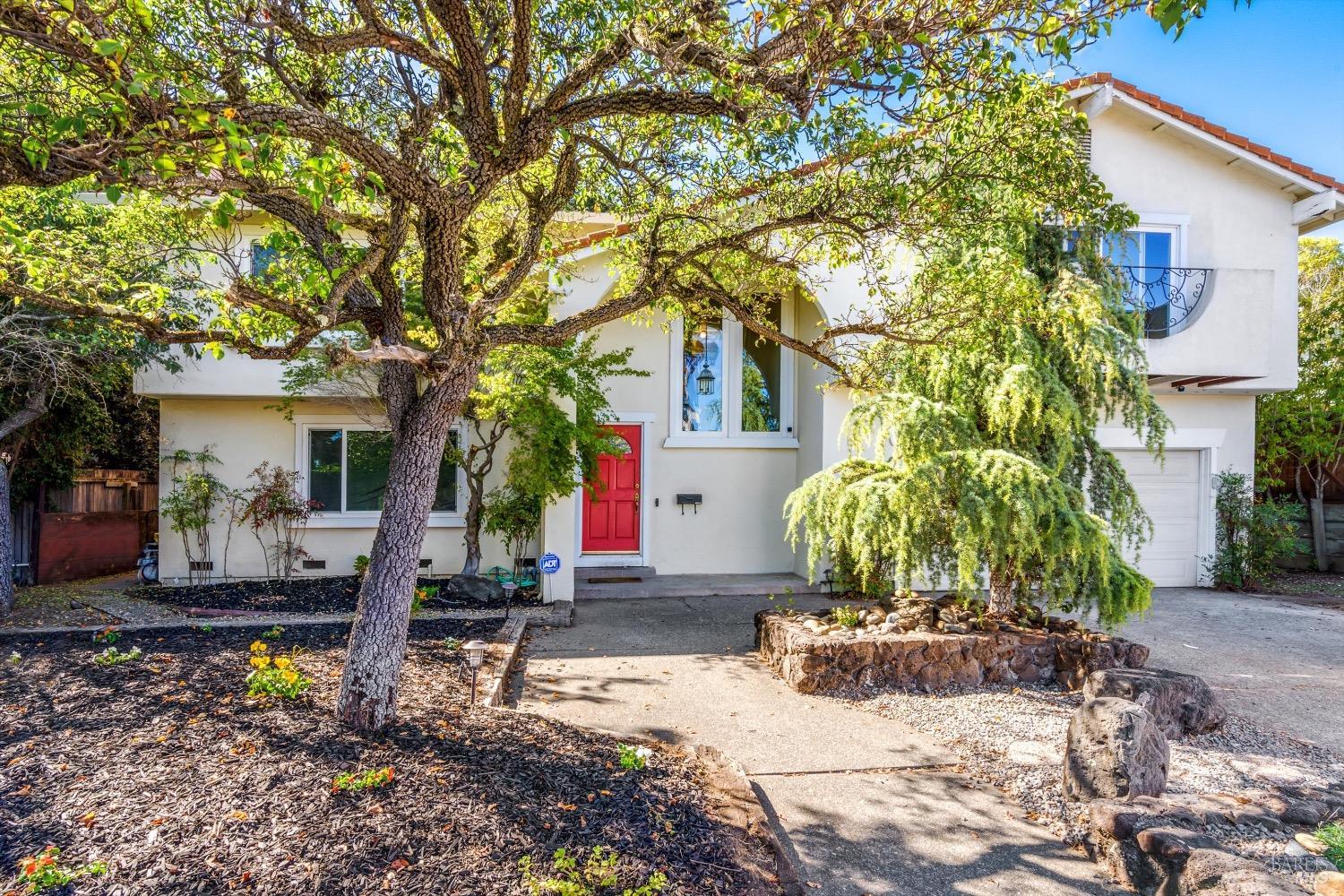 Photo of 1160 Mcclelland Dr in Novato, CA