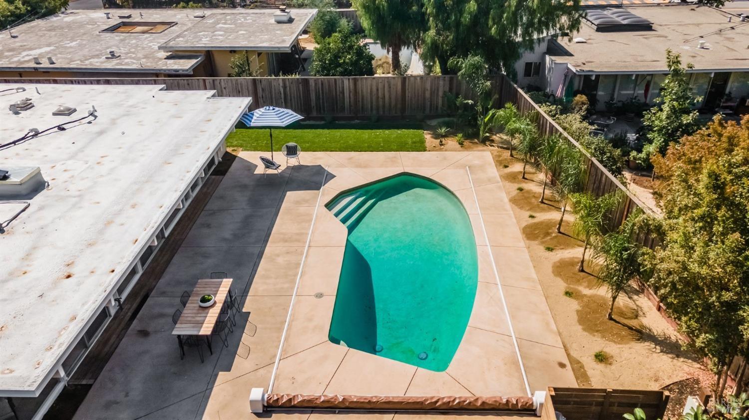 Detail Gallery Image 43 of 59 For 9 Cermenho Ct, San Rafael,  CA 94903 - 4 Beds | 2 Baths