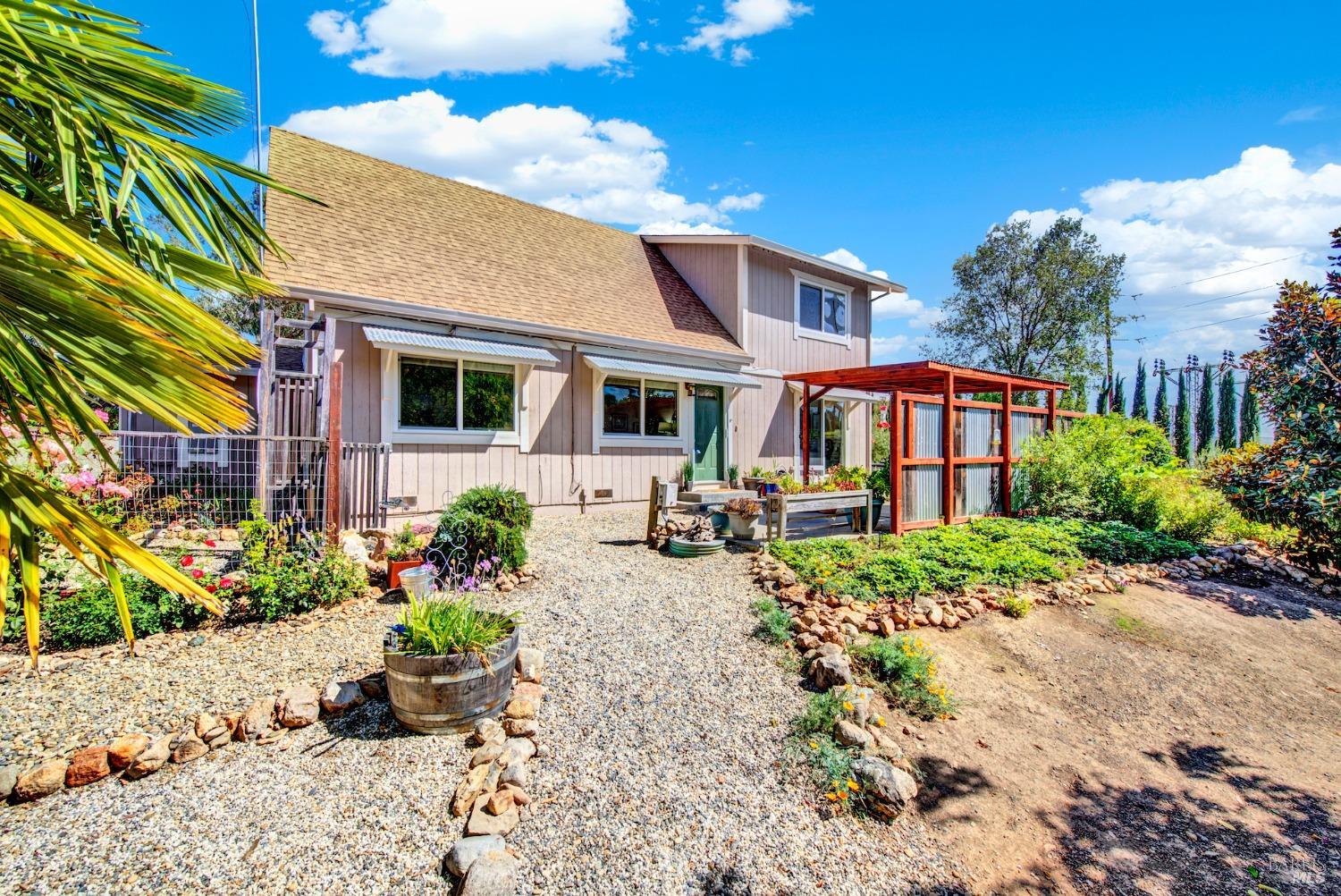 Photo of 12109 Henno Rd in Glen Ellen, CA