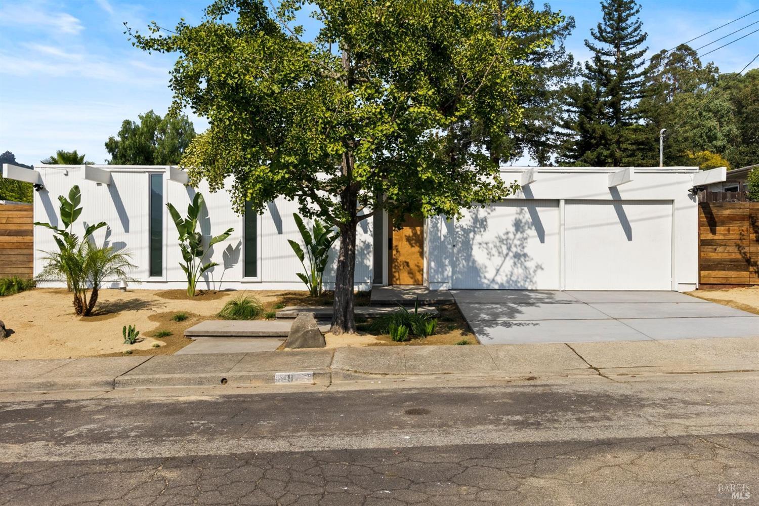 Detail Gallery Image 53 of 59 For 9 Cermenho Ct, San Rafael,  CA 94903 - 4 Beds | 2 Baths
