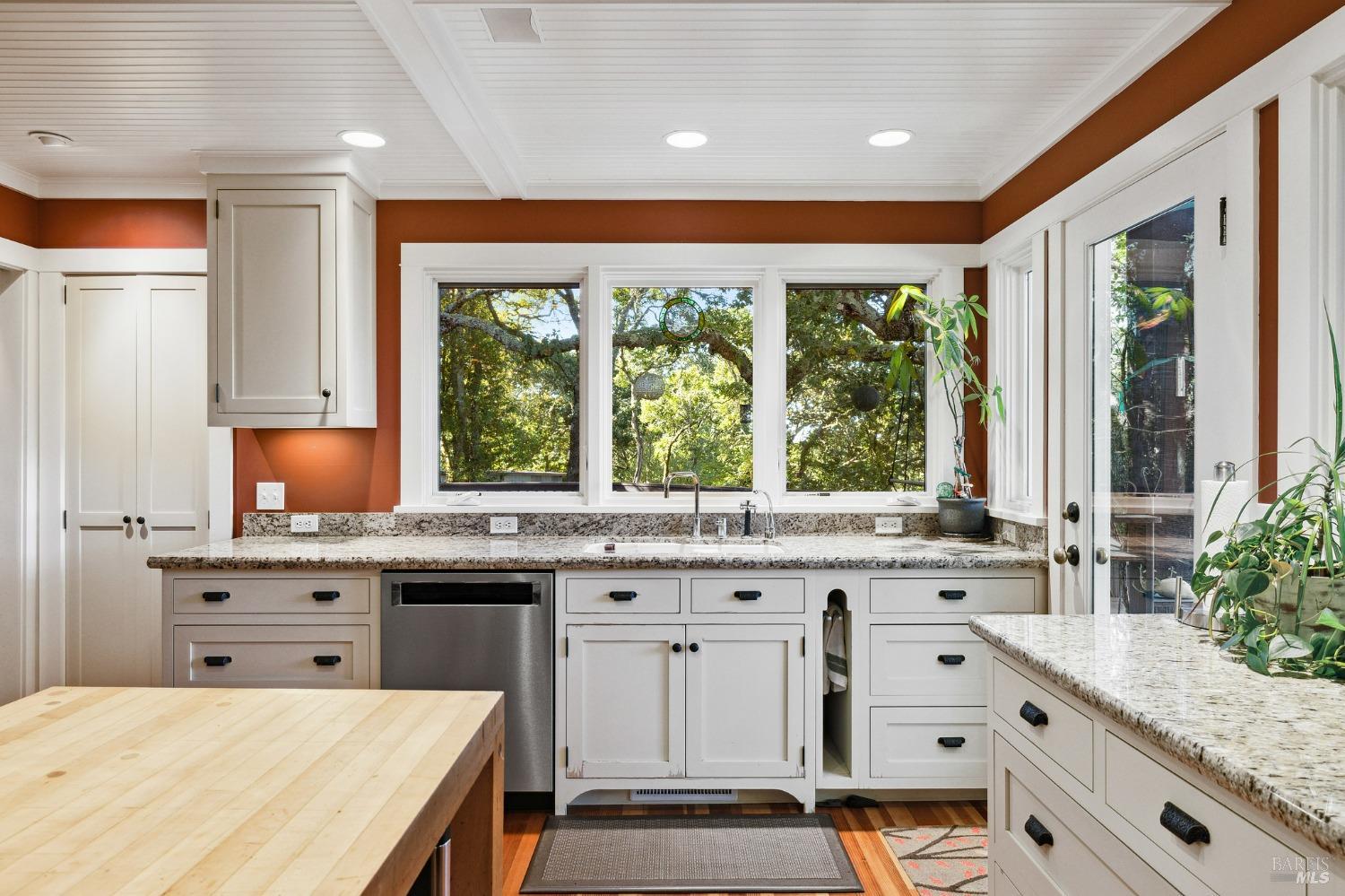 Detail Gallery Image 15 of 45 For 2810 Hidden Acres Rd, Santa Rosa,  CA 95404 - 3 Beds | 2 Baths