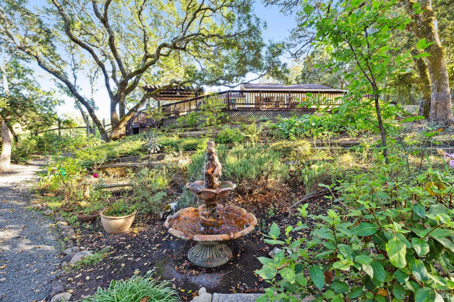 Detail Gallery Image 31 of 45 For 2810 Hidden Acres Rd, Santa Rosa,  CA 95404 - 3 Beds | 2 Baths