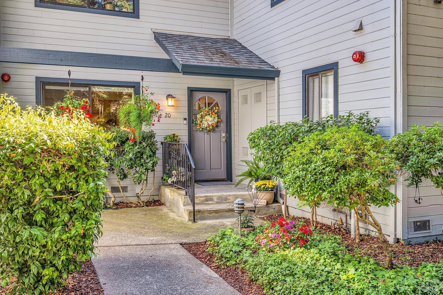 Photo of 20 Village Pky in Napa, CA