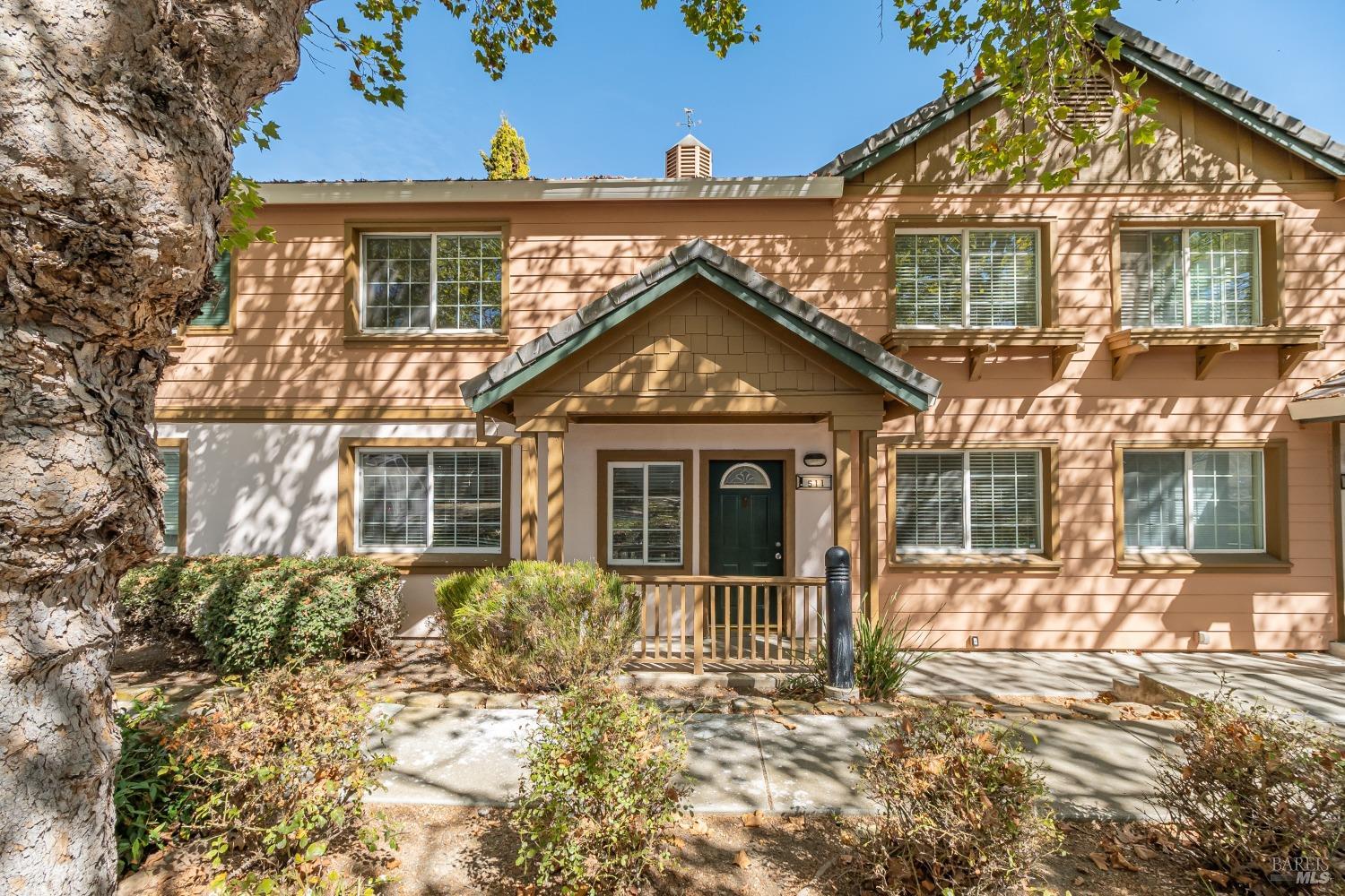 Photo of 511 Daniels Ave in Vallejo, CA