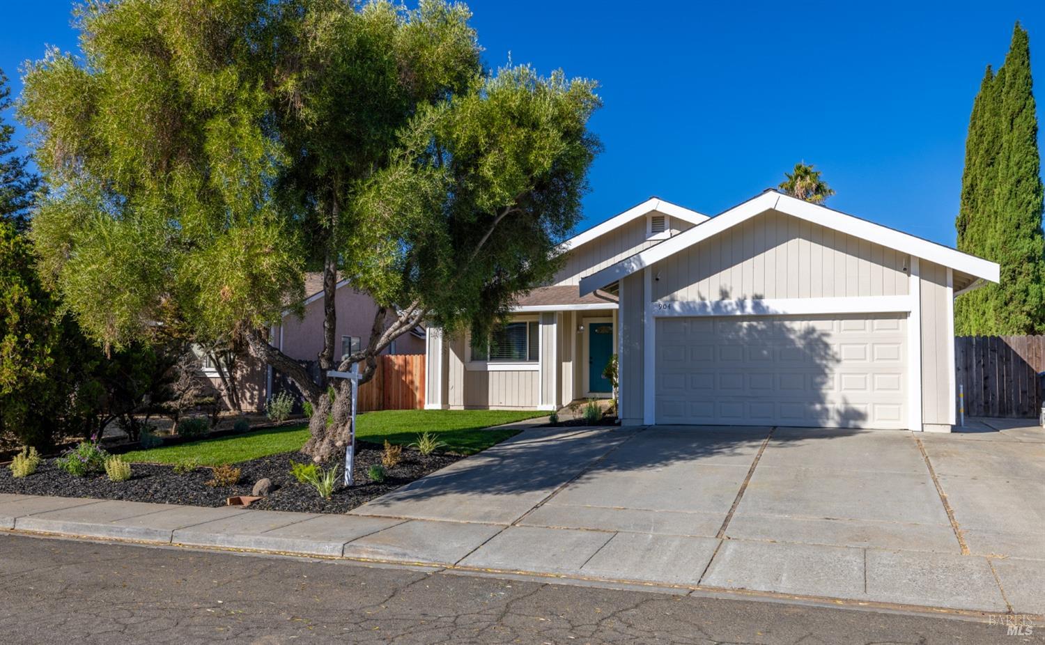 Photo of 904 Javan Wy #E in Suisun City, CA