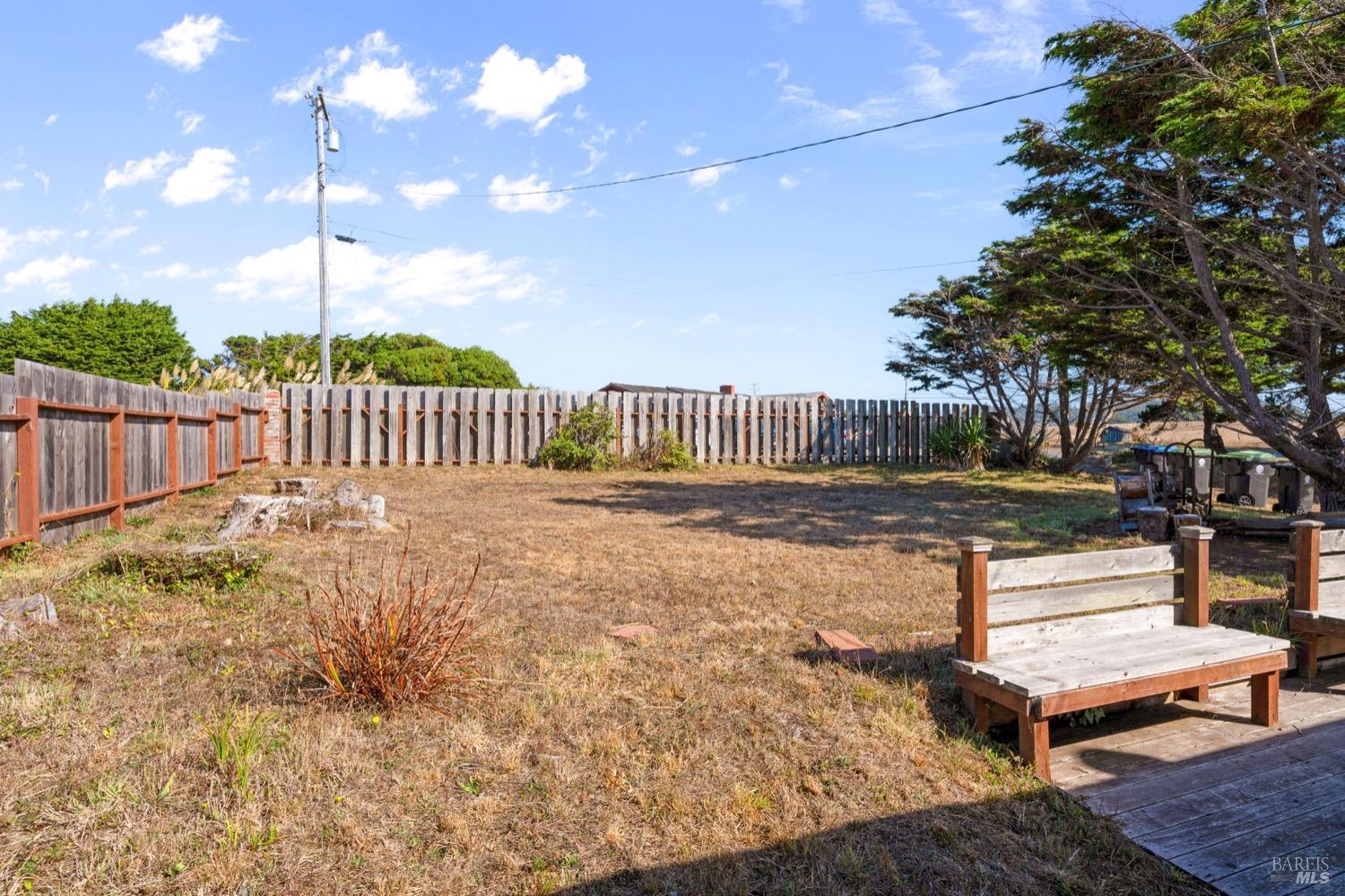 Detail Gallery Image 8 of 28 For 19200 Del Mar Dr, Fort Bragg,  CA 95437 - 2 Beds | 1 Baths