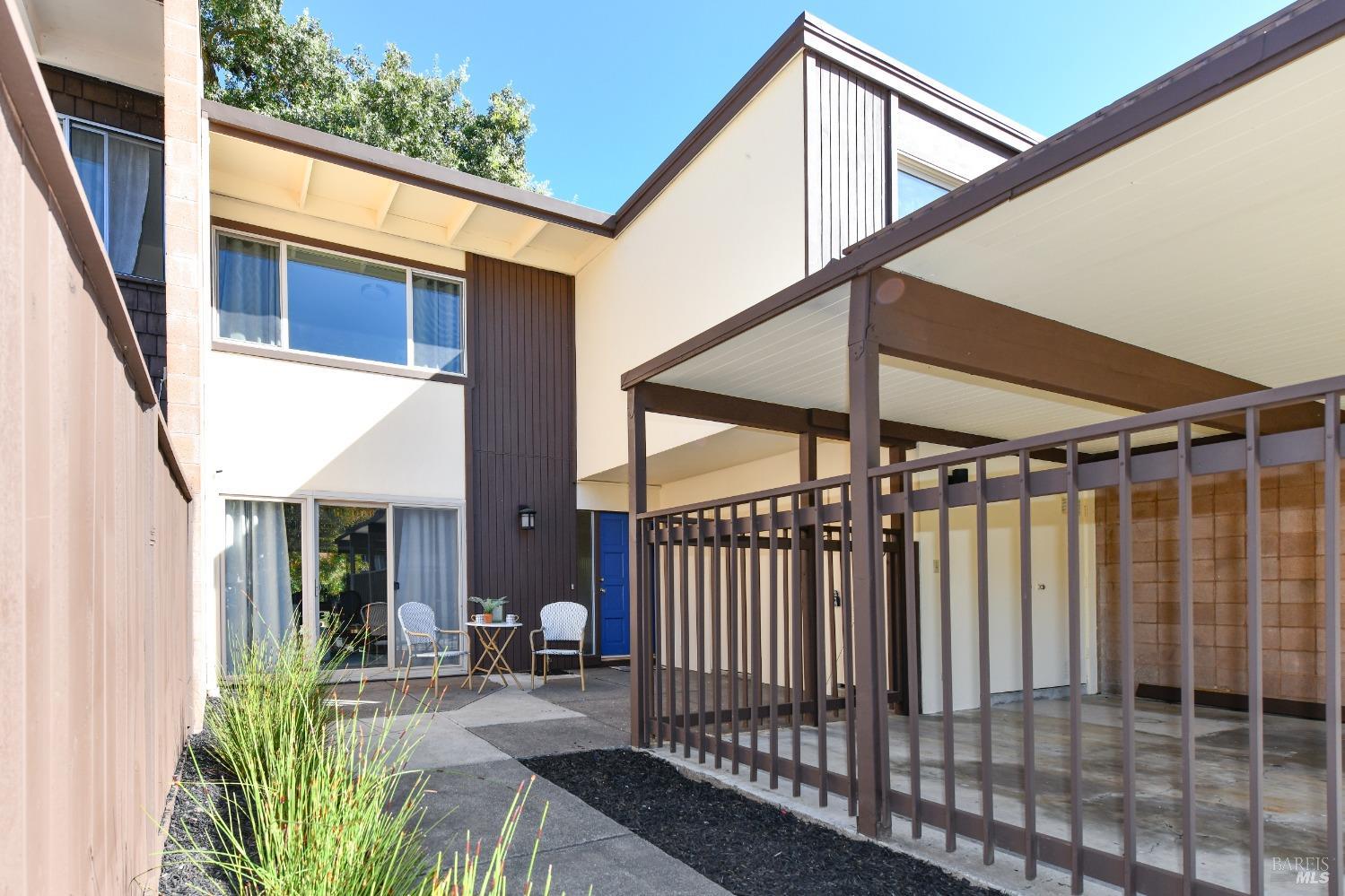 Photo of 3146 Valley Green Ln in Napa, CA