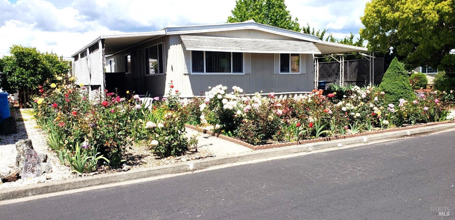 Photo of 12 Heyford Cir in Santa Rosa, CA
