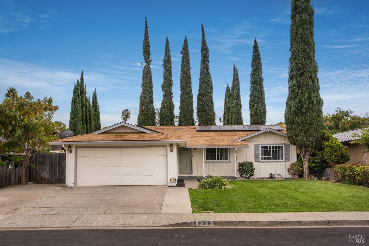Photo of 178 Albany Ave in Vacaville, CA