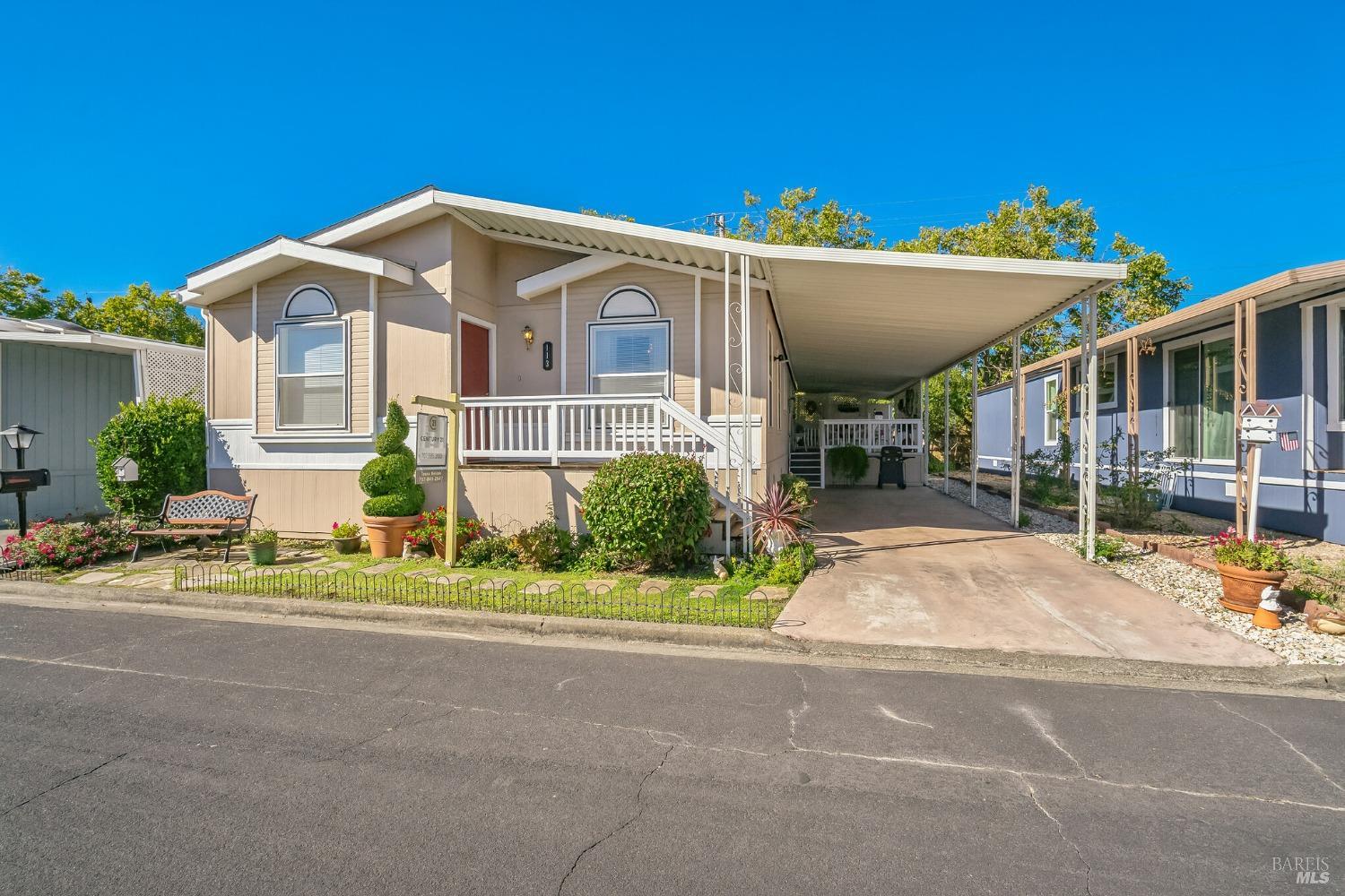 Photo of 113 Salisbury Cir in Santa Rosa, CA