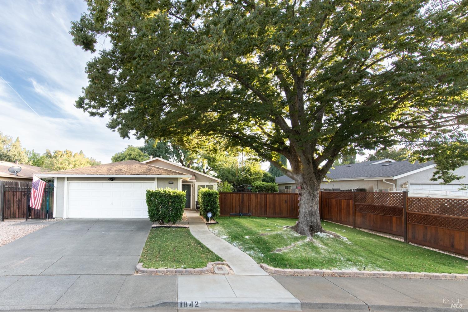 Photo of 1842 Brookwood Dr in Vacaville, CA