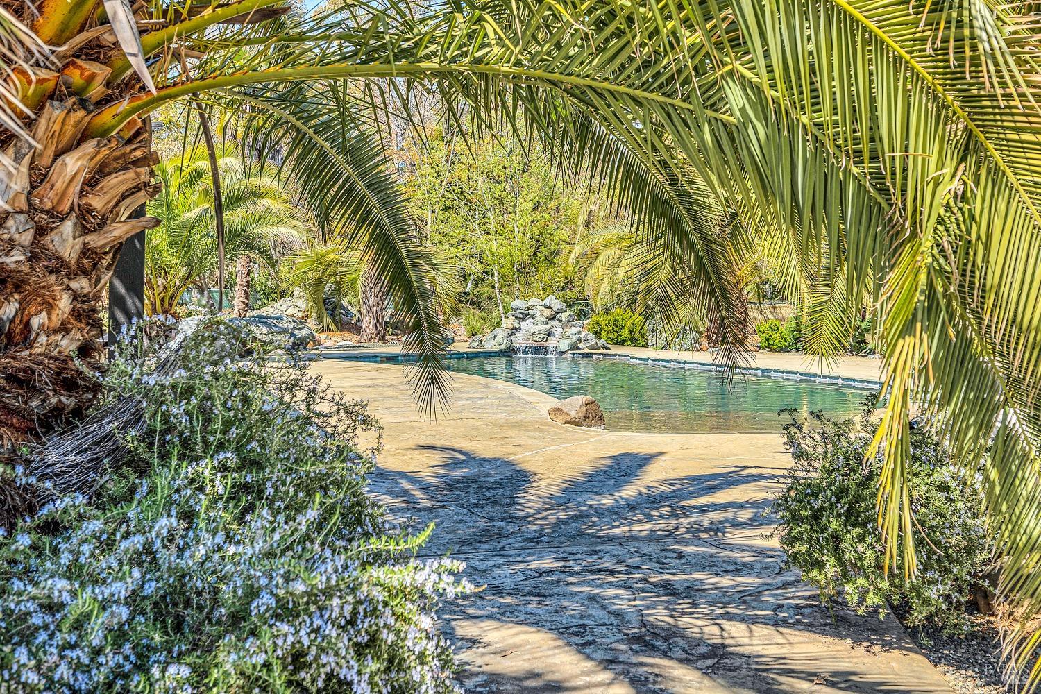 Photo of 3125 Ranch Ct in Lakeport, CA
